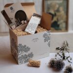 Geschenkbox Lichen mit 60 Holzwolle-Anzündern und Streichhölzern